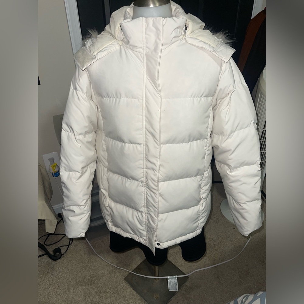 L.L. Bean Cream/White woman Puffer Jacket